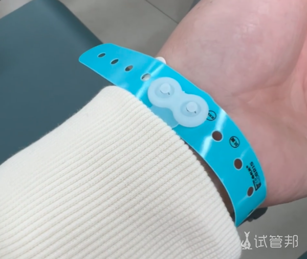 503b4be26561a5a422e1f3493dcce372.png 人授完成后不要像我一样立马起身