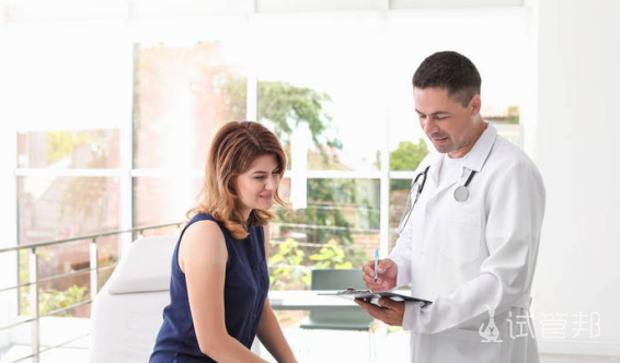 000578ba5448f6d7891b8a72da8c4622.png 一直有少量褐色血迹怎么办