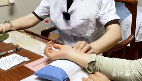 f3be2c2e7195dc2c9b514ac59acf3b48.png 子宫内膜增厚是什么原因姐妹们看过来