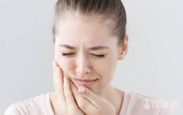 d965768a31eb66f5549bde7a15b29481.png 流行性腮腺炎应该挂什么科