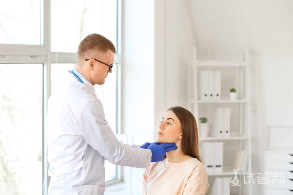 d187617bae0c040c6e487f69c0c5513c.png 甲状腺结节的主要症状有哪些