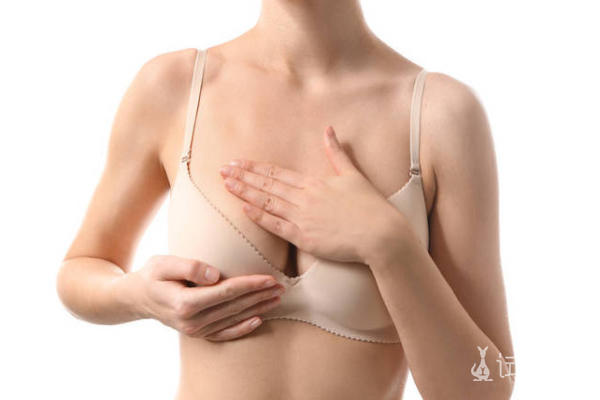 fca4755fd4356b44ea7426cb0625487c.png 乳腺癌早期表现有哪些