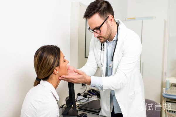 889436d35b5f674c9818f0a8300782fc.png 甲状腺结节什么情况下需要做手术