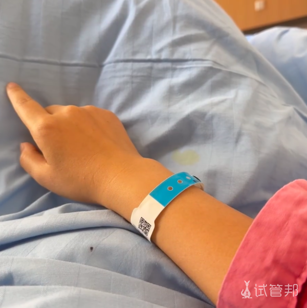 9184f4870bc702e051efbcf65e99963c.png 宫颈粘连太折磨人了做手术也好痛