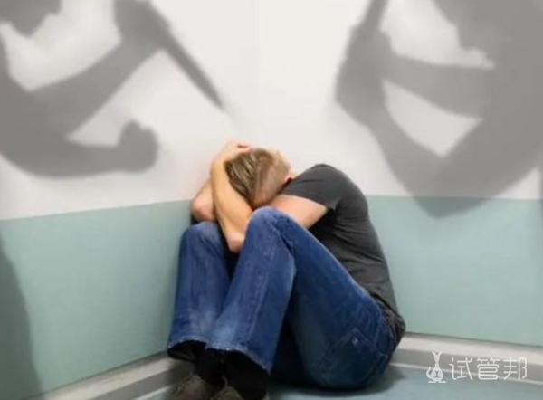 593f95e07cc3f094bfa1991fa6e1241f.png 精神病早期能治疗吗