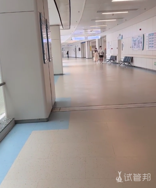 59217cbcd9a042d0c850320d8485547c.png 一侧隐隐睾丸疼怎么缓解