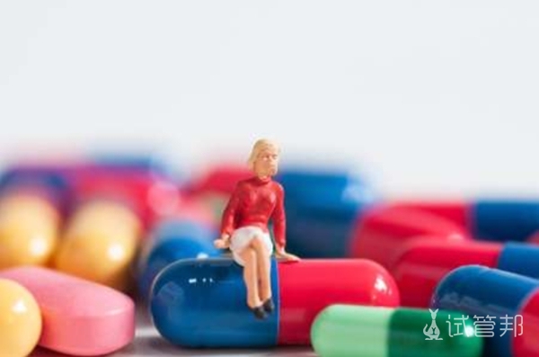 17b0a820db41b13c33fa8e7265ae963d.jpg 田七痛经胶囊的功效与作用