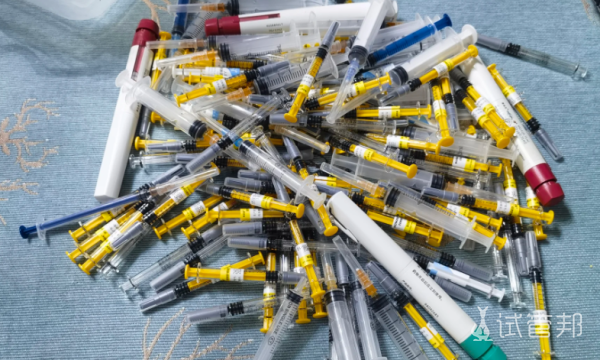 c5e7d85cd09e7a5a46444e335fd4308b.png 44岁试管失败,该何去何从