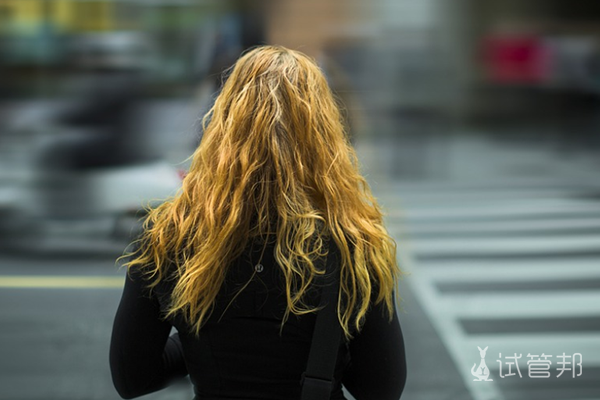 ad75df639cebd4ea8d85c2fe4dfc6788.png 阴道瘙痒有异味怎么治疗