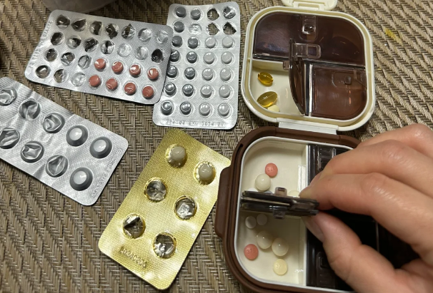 婆婆竟偷换我的保胎药我连夜“逃跑”回娘家彻底翻脸